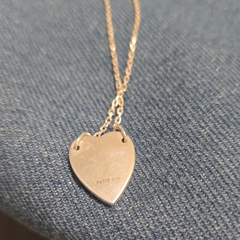 Gucci Silver Heart Necklace - Picture 2 of 7